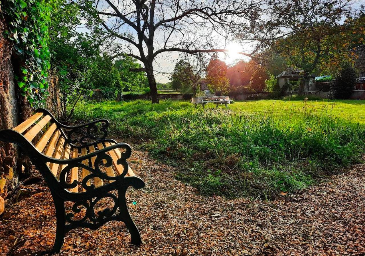 Domaine Lou Castet Acomodação com café da manhã Tuzaguet Exterior foto
