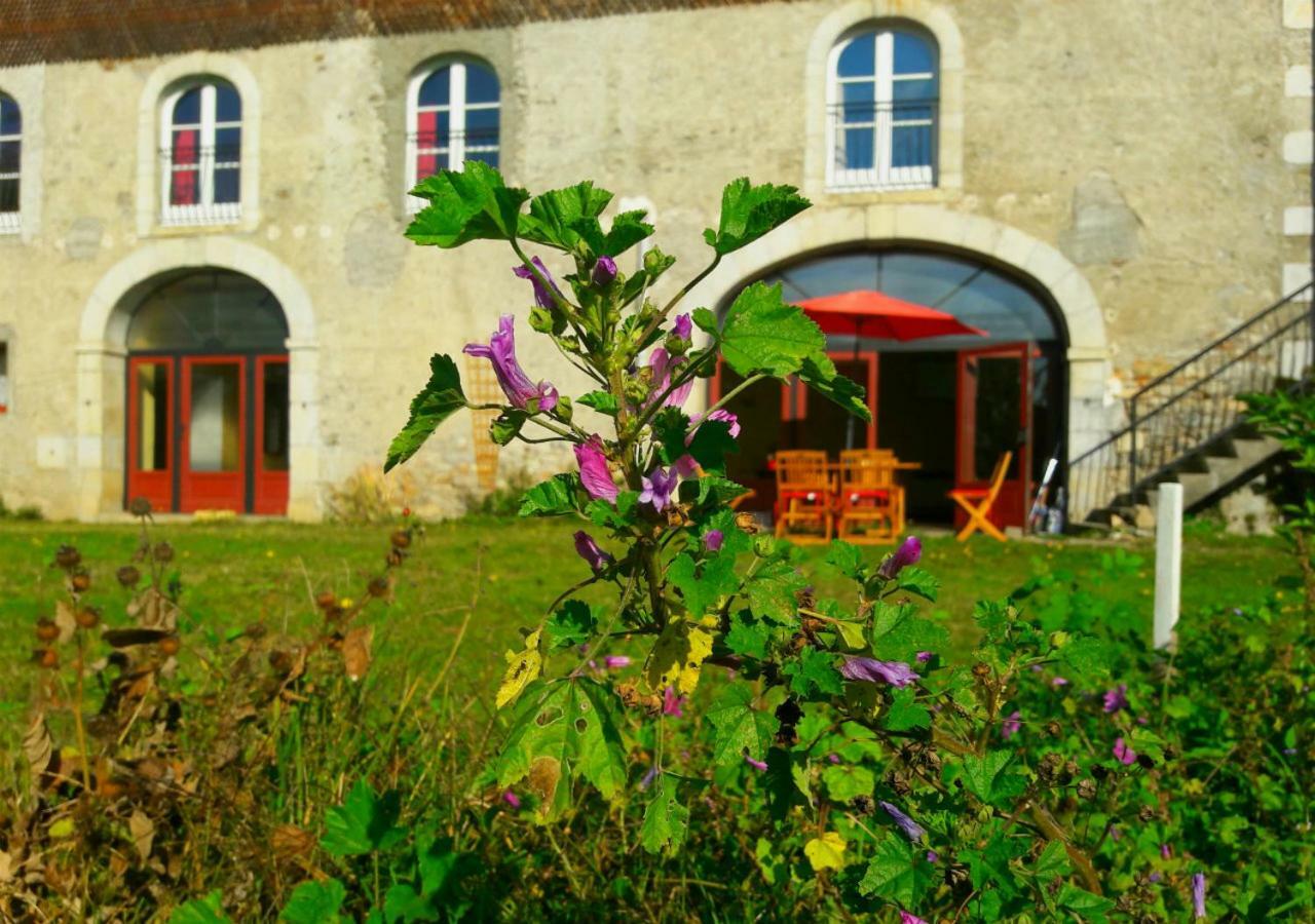 Domaine Lou Castet Acomodação com café da manhã Tuzaguet Exterior foto